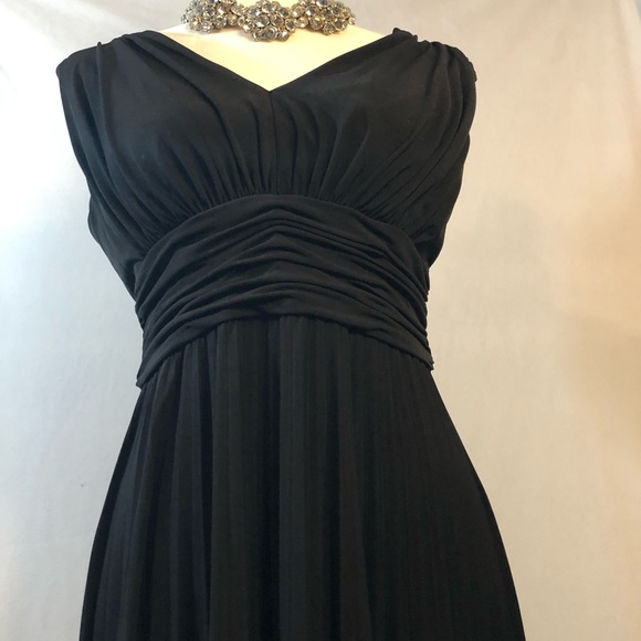 BOGO🖤 MARILYN MONROE BLACK MIDI FLOWY V NECK - Picture 7 of 8